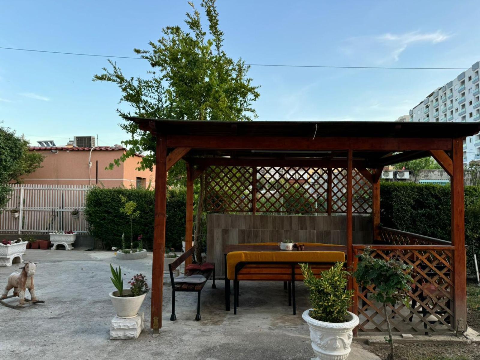 Guesthouse Novi Durres Exterior photo