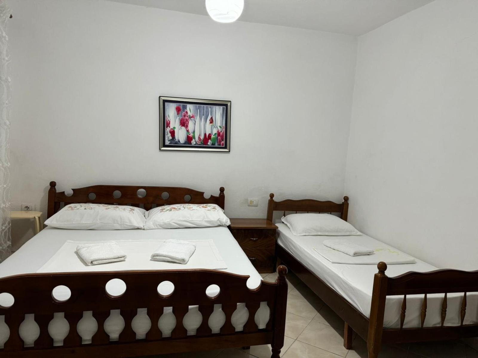 Guesthouse Novi Durres Exterior photo